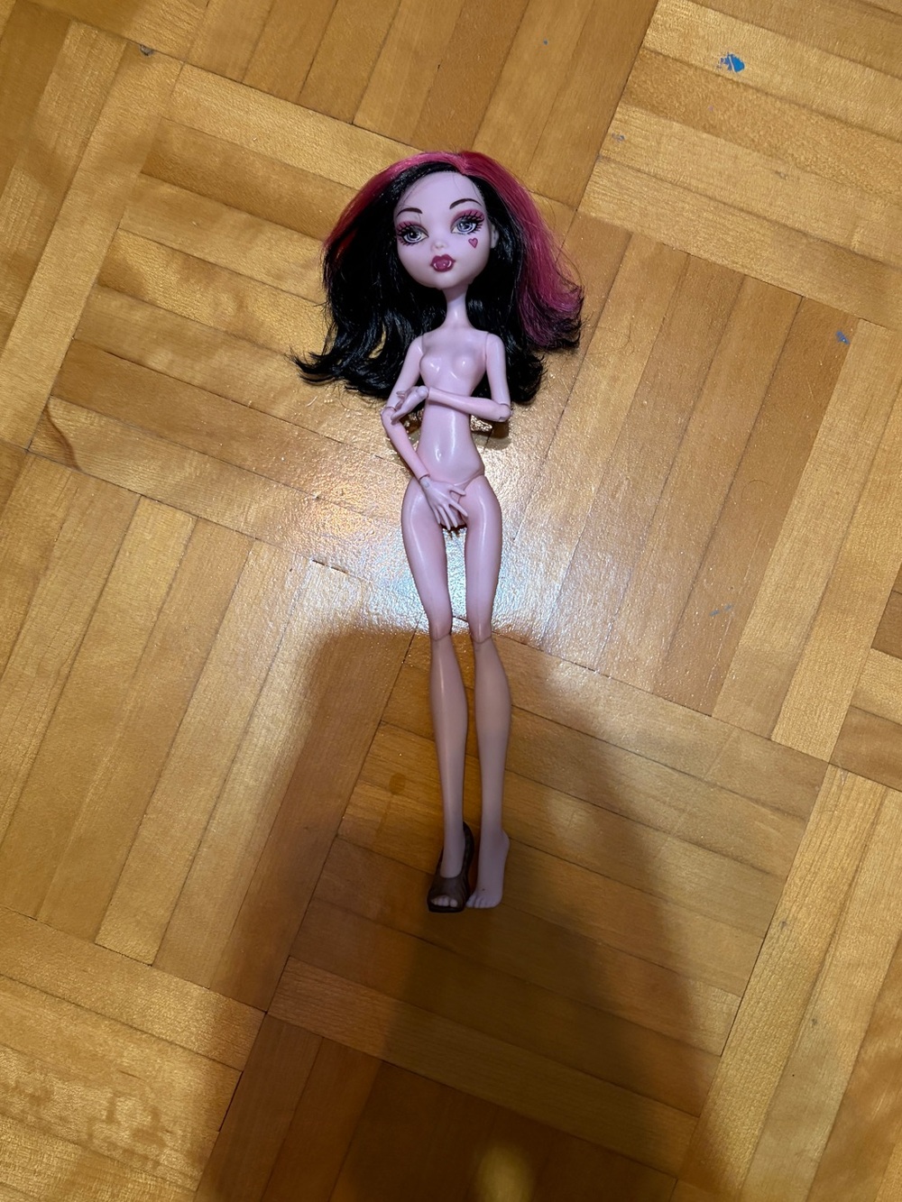 monster high draculaura doll roadster undressed with one shoe